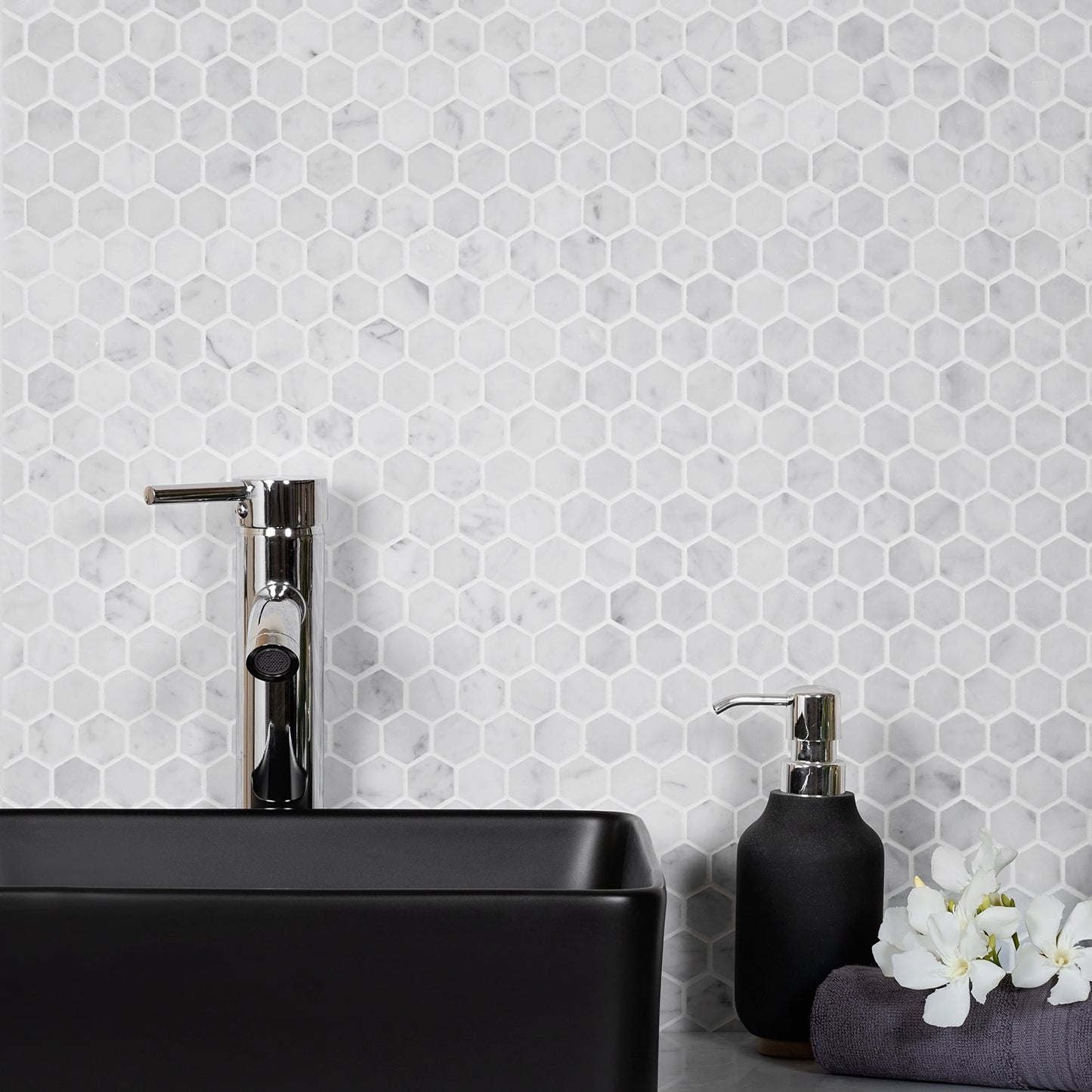 White 11 x 12 Bianco Carrara Marble Honed Mosaic Tile