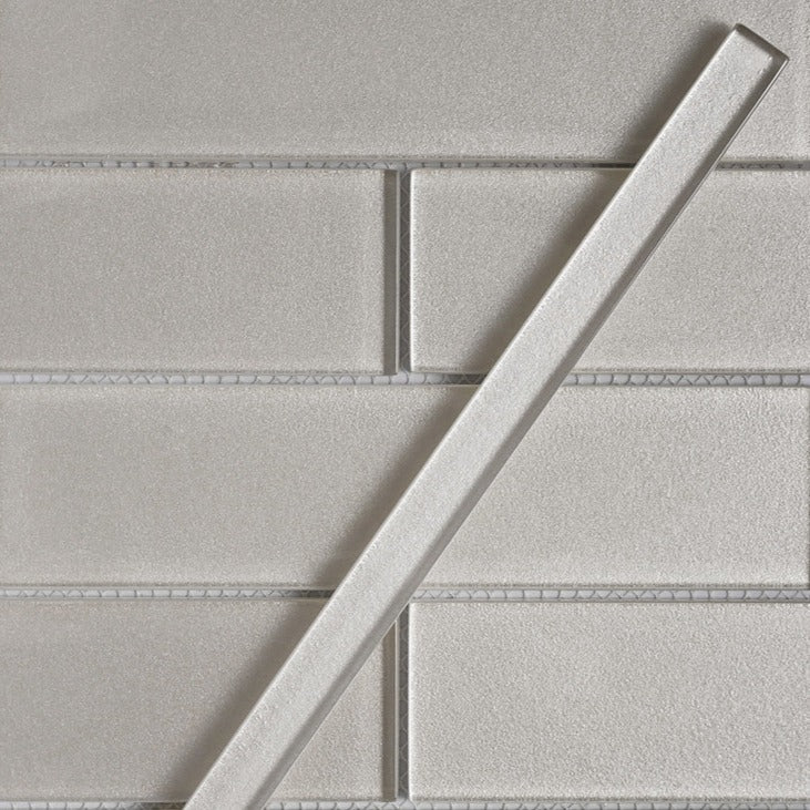 White 0.5 x 12 Glossy Glass Pencil Trim