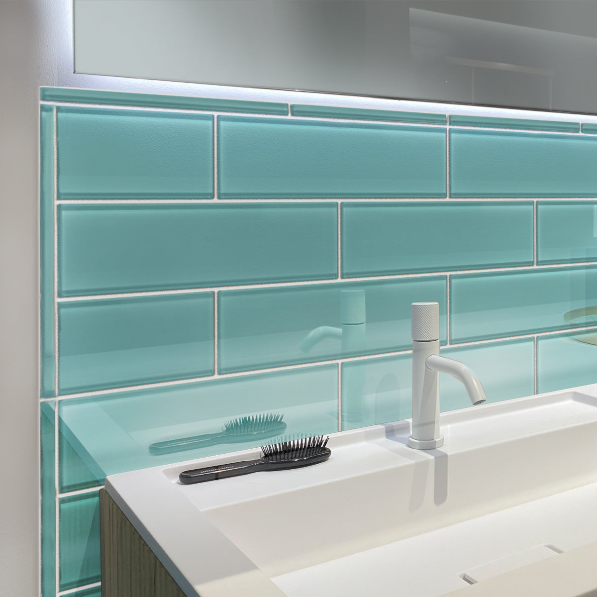 Sky Blue 4 x 16 Glossy Glass Subway Tile - Sample